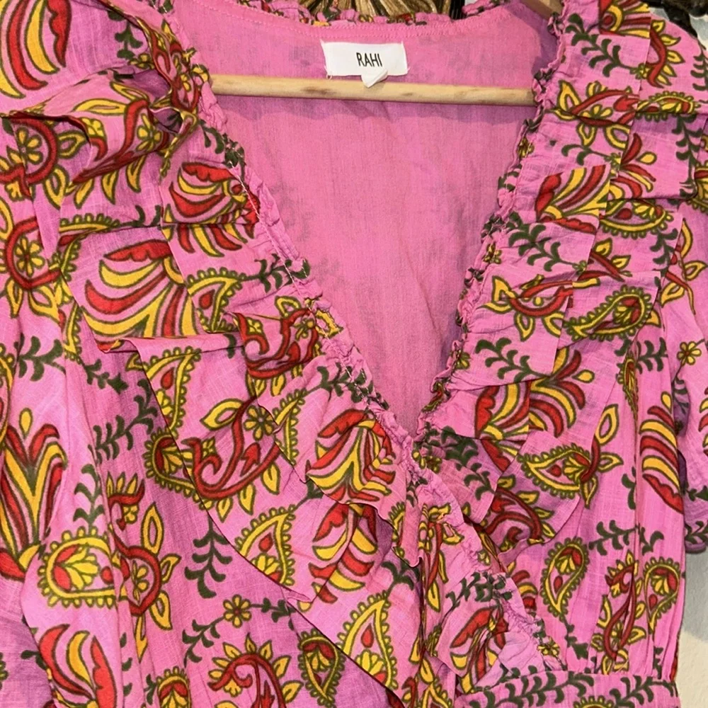 RAHI "AMBER" PUFF SLEEVE V-NECK DRESS SIZE SMALL - Picture 3 of 7